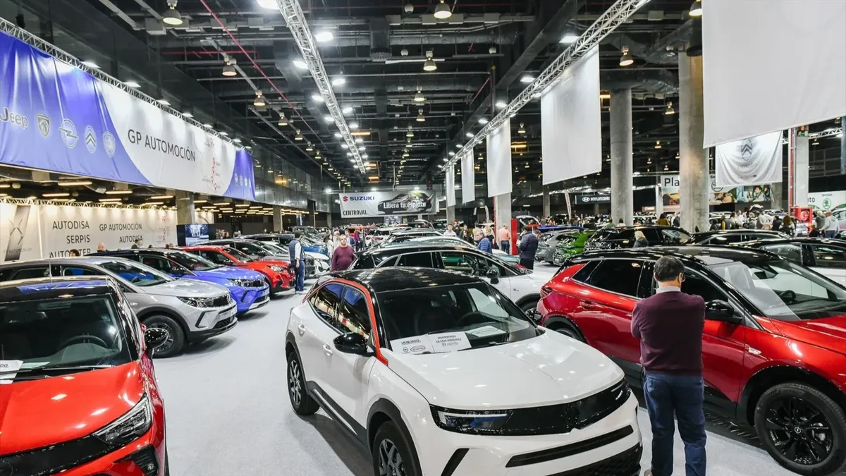 Las Ventas De Coches Suben Casi Un En Febrero Y Superan Las