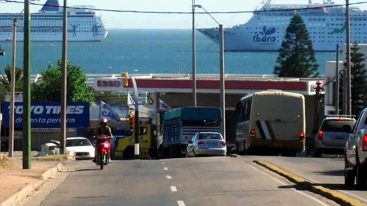 Cuatro Cruceros Llegaron A Punta Del Este