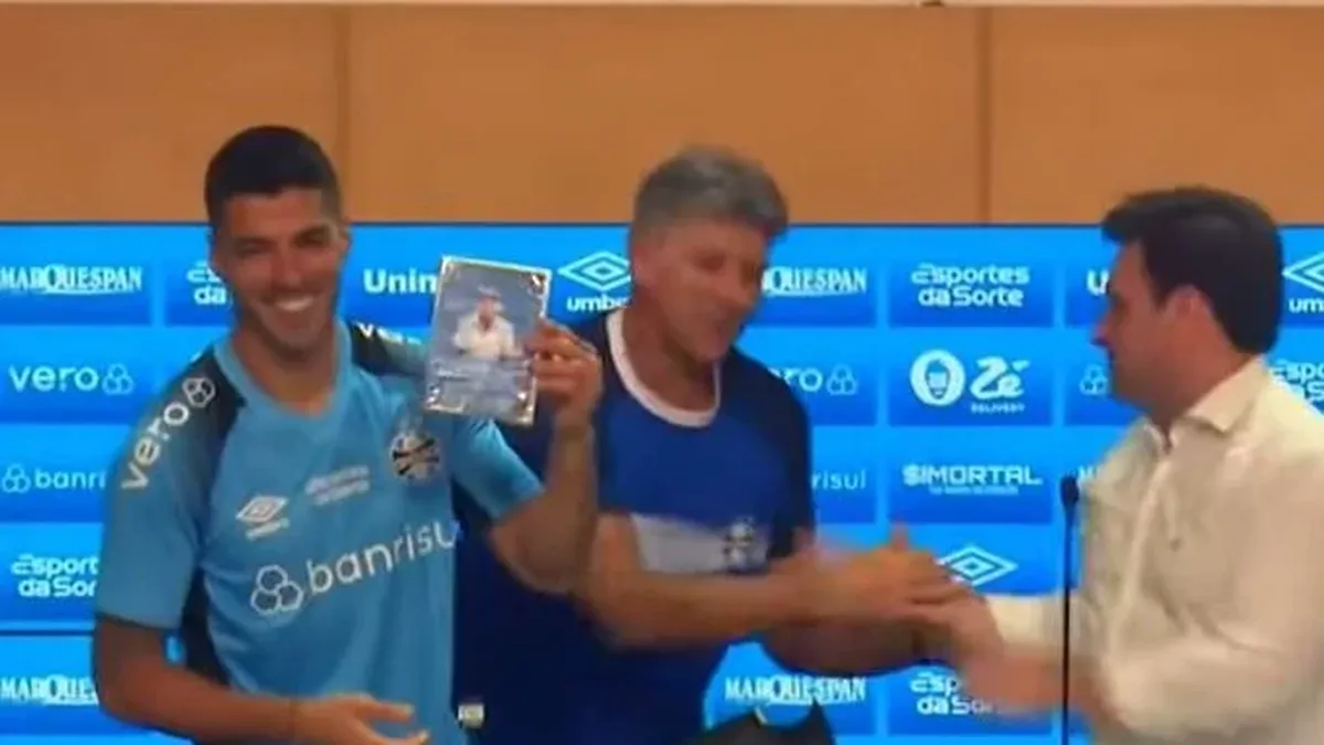 El Divertido Cruce De Luis Su Rez Y Renato Dt De Gremio Por El Dvd