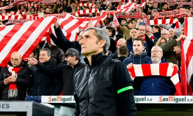 Valverde en rueda de prensa.