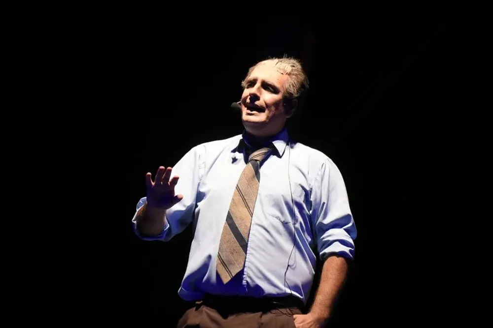 Federico Pereyra, de Aristophanes, interpretando a Wilson Ferreira Aldunate en una de las parodias.