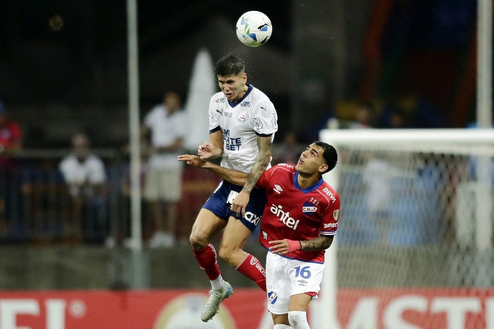 Lucas Villalba marca a Santiago Ramos Lucas Villalba marca a Santiago Ramos