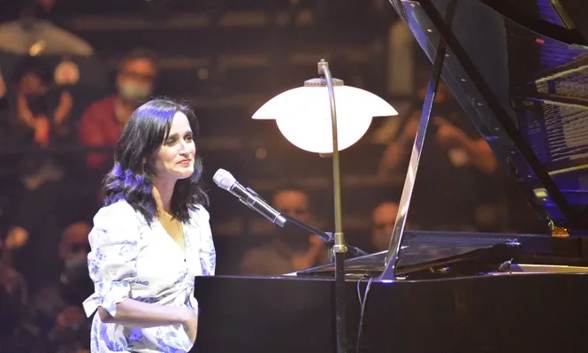 Julieta Venegas jugó de local en la reapertura del Antel Arena