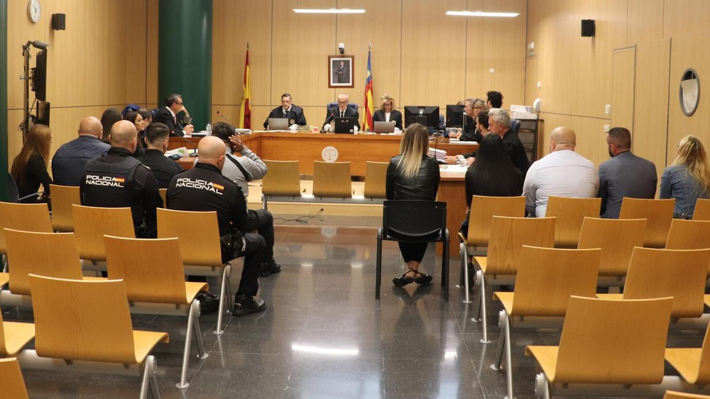 Juzgan a una mujer por trata de personas y prostitución