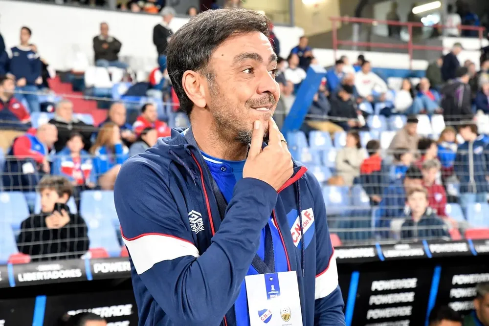 Recoba hace una variante en el equipo