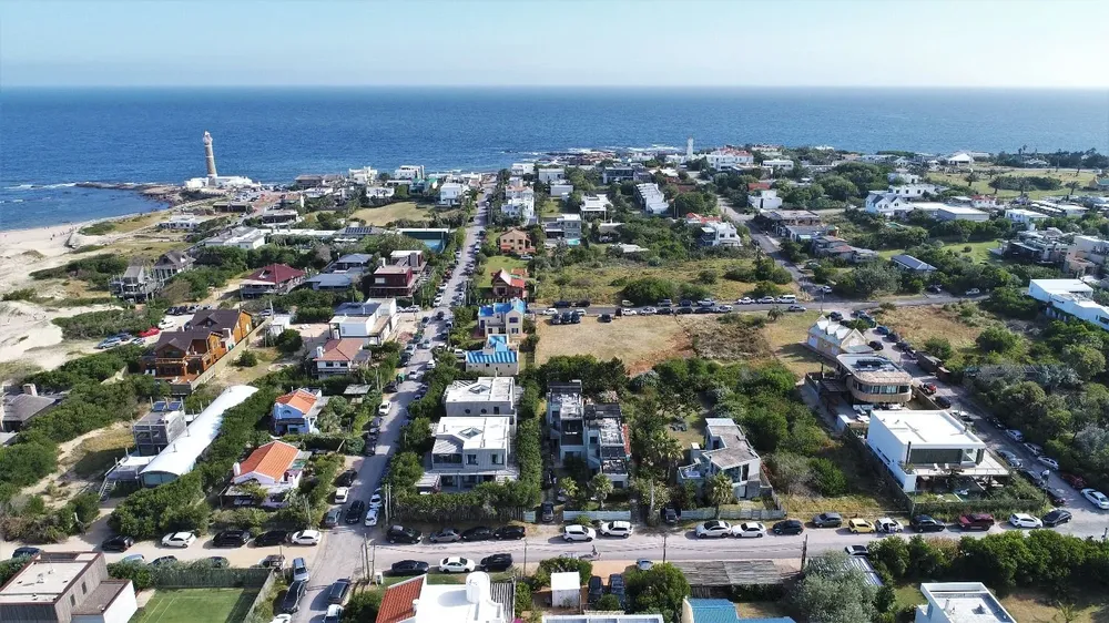 Los vecinos esperan que UTE acepte su oferta para la realización de la obra.