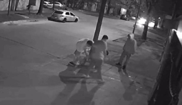 VIDEO | Asi fue el ataque en Colón por el que ordenan detener al hijo de un diputado de La Libertad Avanza: lo acusan de intento de homicidio