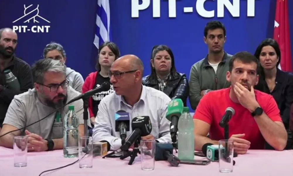 Sindicato de OSE en conferencia en el PIT CNT