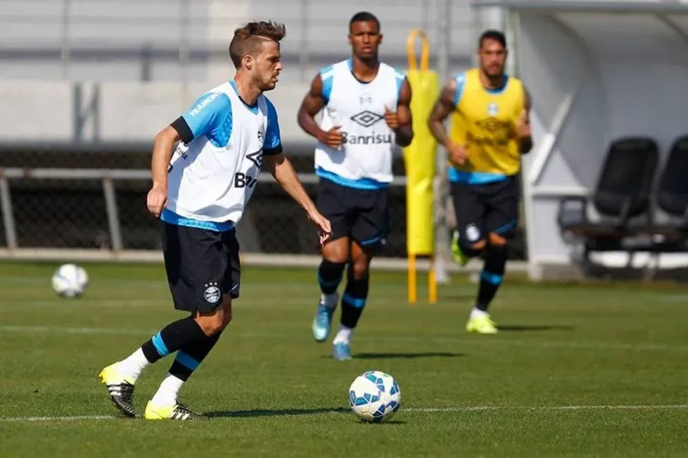 Maxi Rodríguez deja Gremio para venir a Peñarol