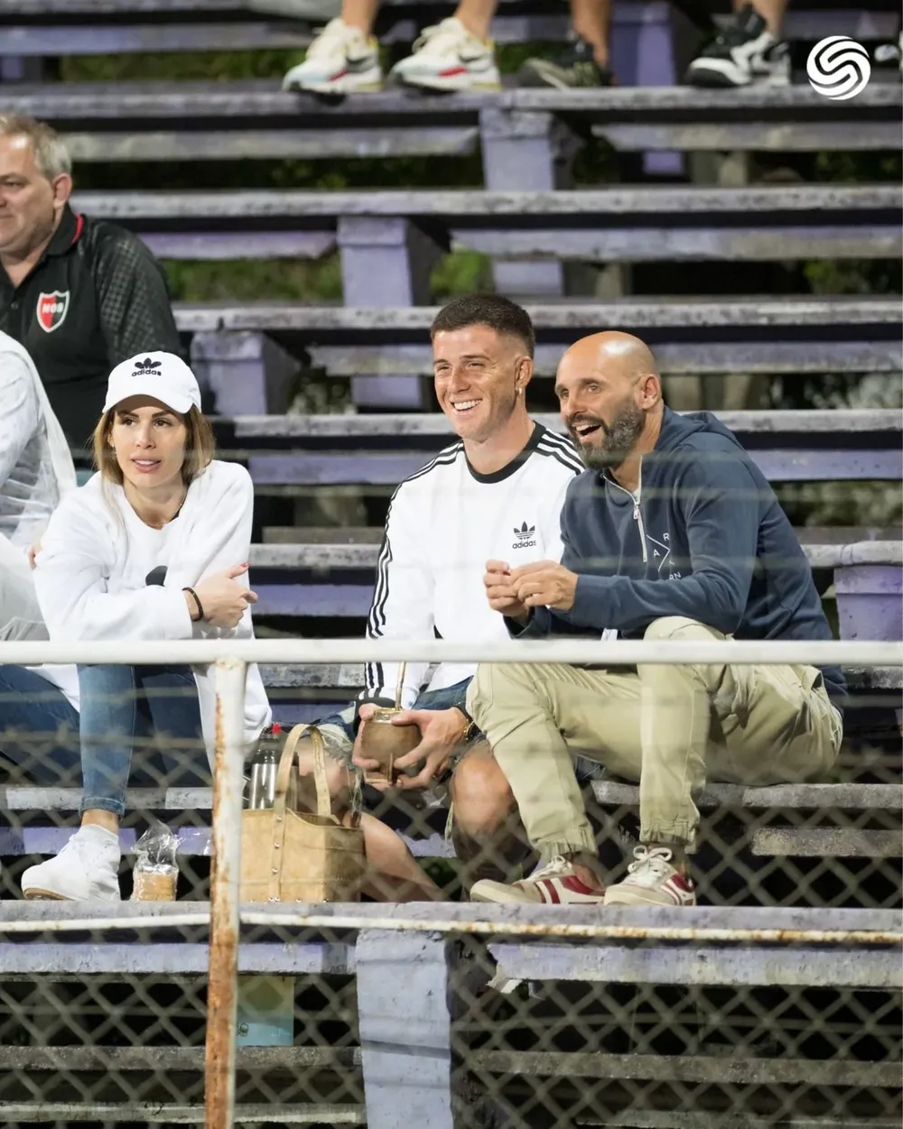 Juan Ignacio Ramírez y Anto Lima viendo a Newell