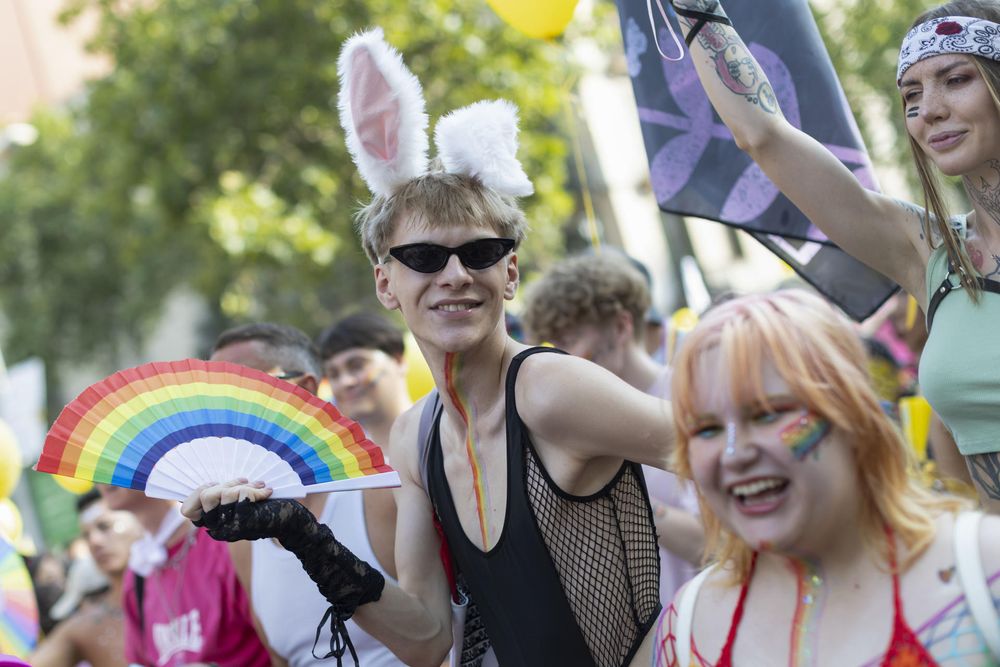 894fe6f15ea1deade67037c1c0c676d1ac8d695fw