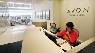 Brasil aprobó a Natura la adquisición de Avon, su competidor