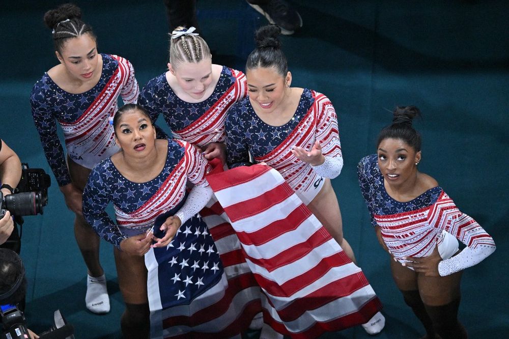 Simone Biles, Sunisa Lee, Jordan Chiles, Jade Carey Y Hezly Rivera