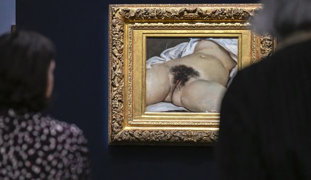 El cuadro El origen del mundo de Courbet fue vandalizado en un museo de Francia con pintura roja