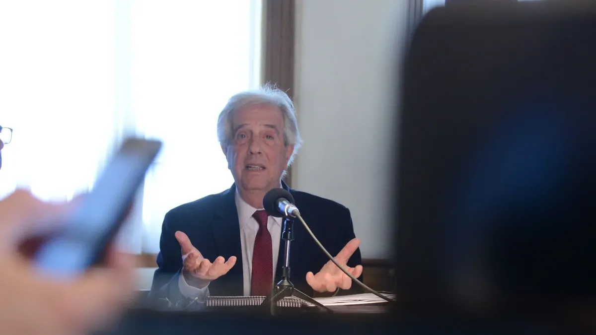 Vázquez propone a Lacalle Pou restringir acceso a medicamentos de alto precio