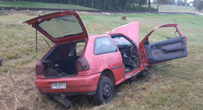 Así quedó el auto que sufrió el accidente de tránsito camino a Guichón