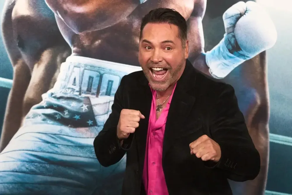 El ex campeón de boxeo, Oscar De la Hoya.