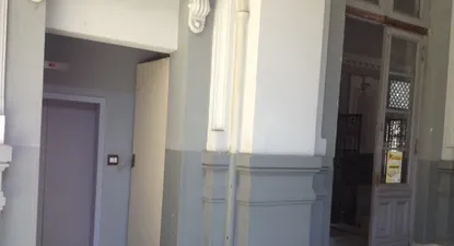 El Observador | El ascensor del IAVA, que se vio que fue arreglado dos veces, pero las autoridades de Secundaria lo niegan