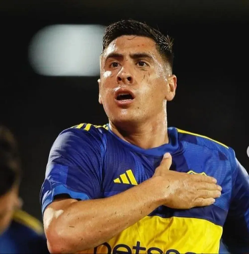 El uruguayo Miguel Merentiel, autor de los dos goles contra Estudiantes