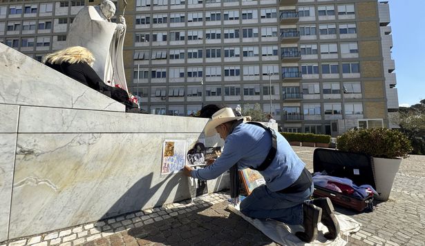 El Papa Francisco pasó una noche tranquila, informó hoy el Vaticano.&nbsp;