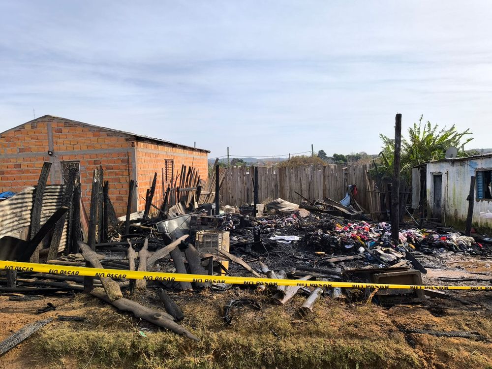 Bebé de un año muere en incendio de casa precaria en Rivera