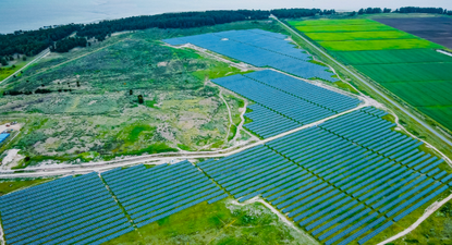 Parque solar de UTE en localidad de Colonia Wilson en San José.