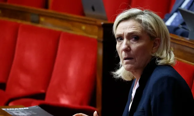 La hija del neofascista Jean-Marie Le Pen logró quitarse el aura extremista de su padre.