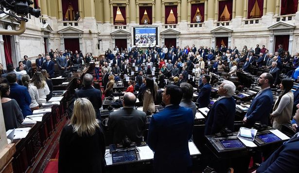 La oposición busca darle otro golpe a Javier Milei en el Congreso y va por dos nuevas sesiones.