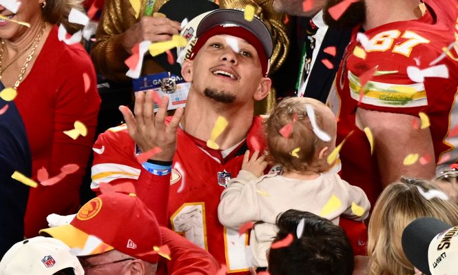 Los Chiefs de Mahomes persiguen histórico triplete en nueva temporada de NFL