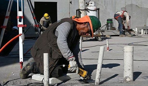El desempleo marcó un récord de 9,6%, el mayor en más de cinco años.