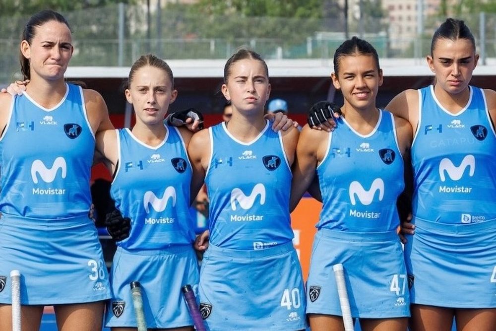 Parte del plantel de las Cimarroncitas que consiguió la clasificación al Mundial Sub 21