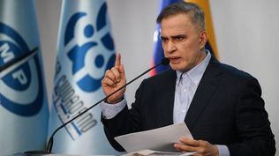 El fiscal general de Venezuela, Tarek William Saab, informó en rueda de prensa que se había asignado a dos fiscales para la causa.