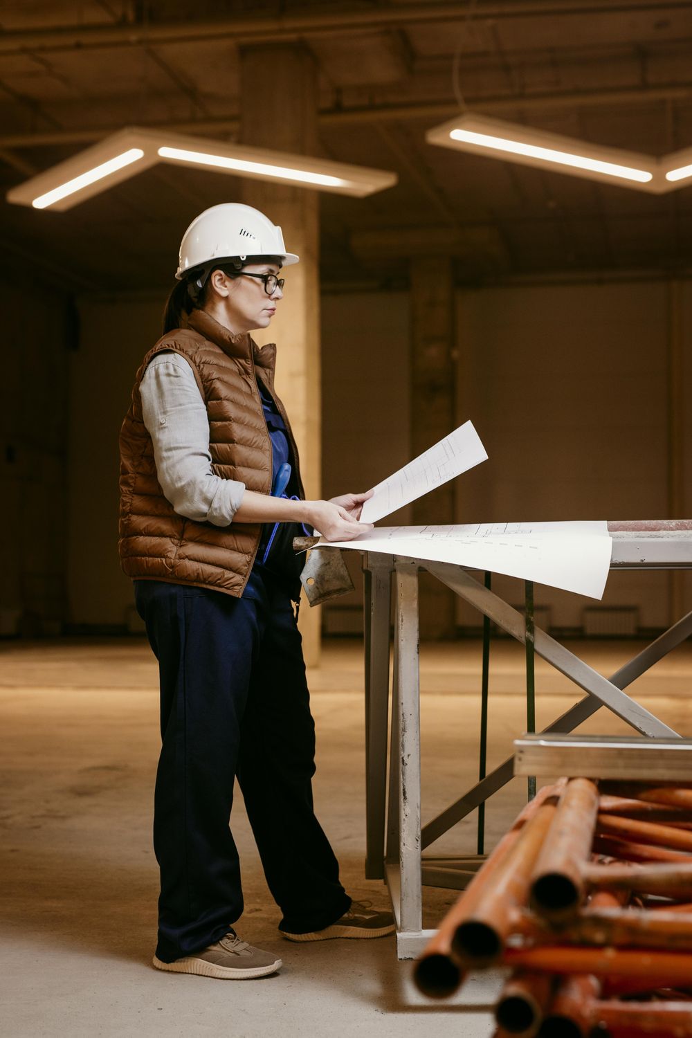 &nbsp;Se ofrecen oportunidades para asumir roles de liderazgo, desarrollando habilidades para dirigir equipos y proyectos complejos.