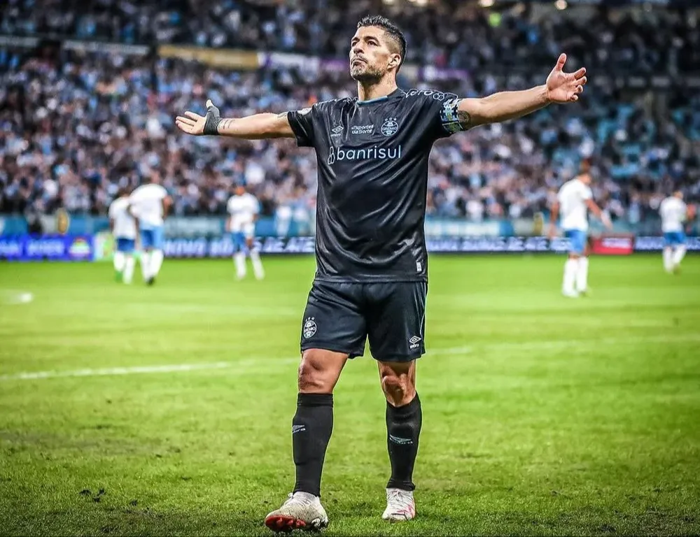 Luis Suárez volvió a convertir un gol para Gremio, esta vez, ante Bahía