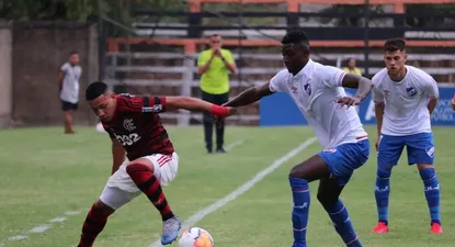 Andrés Copete, zaguero juvenil de Nacional, en la Copa Libertadores sub 20 2020