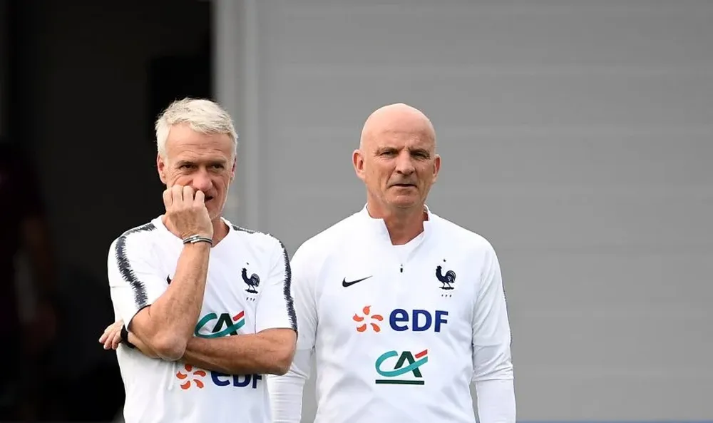 Didier Deschamps y su asistente Guy Stephan