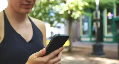 correo uruguayo alerta por nueva estafa mediante mensajes de texto