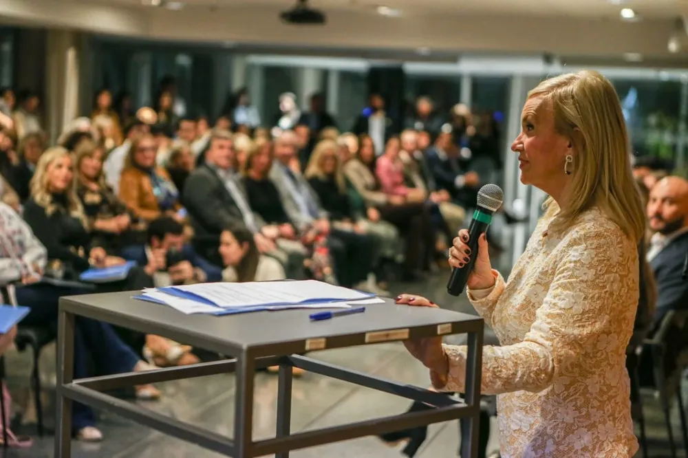 Beatriz Argimó en el lanzamiento del grupo de estudio Aportes, afín al sector de la vicepresidenta Futuro Nacional