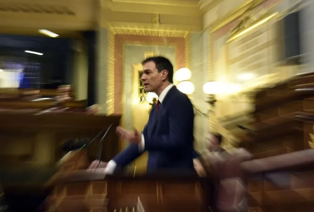 Sánchez fue duramente criticado durante la sesión