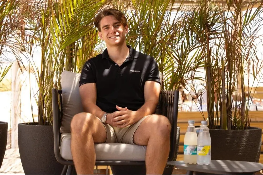 El empresario tecnológico Jan Kostadinov visitó el parador de El Observador