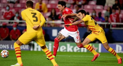 Darwin Núñez eludió a Eric García y definió notablemente