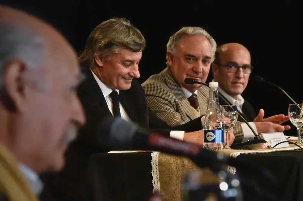 Juan Carlos López, Alejandro Carvalho, Pablo Zerbino y Daniel Martínez.