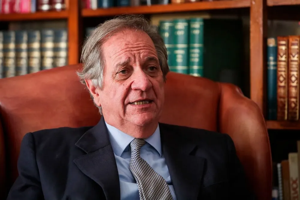 No sigo lo que pasa en la política nacional, más allá del comercio”, dijo Abreu