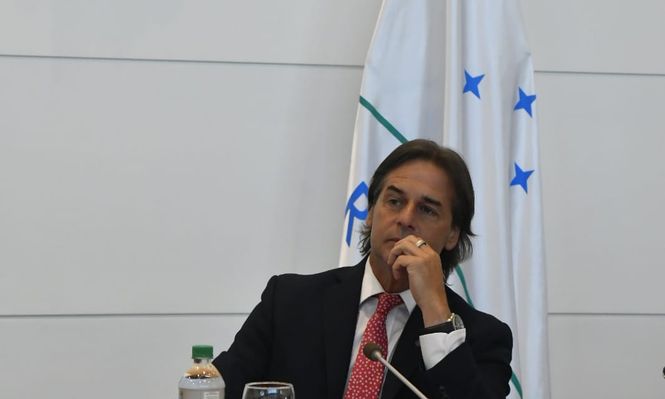 Lacalle sobre el Hospital del Cerro: Le hicieron campaña en contra en una zona donde más se necesitaba