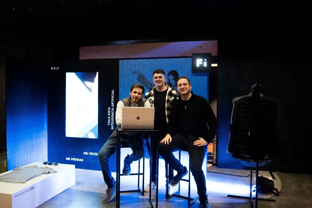 Dan Bzurovski, Daniel Bella y Alan Rytt, fundadores de Fitit.