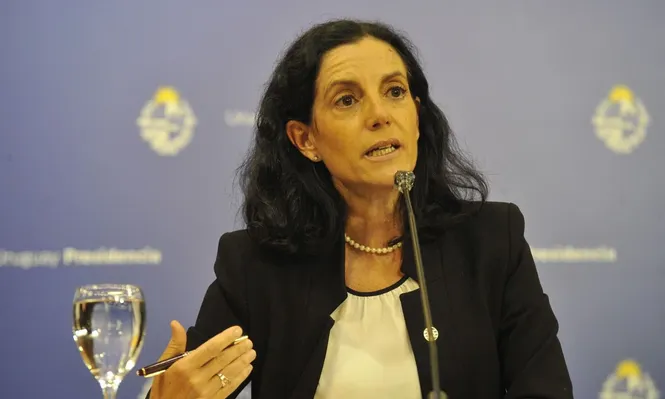 La ministra de Economía y Finanzas, Azucena Arbeleche.