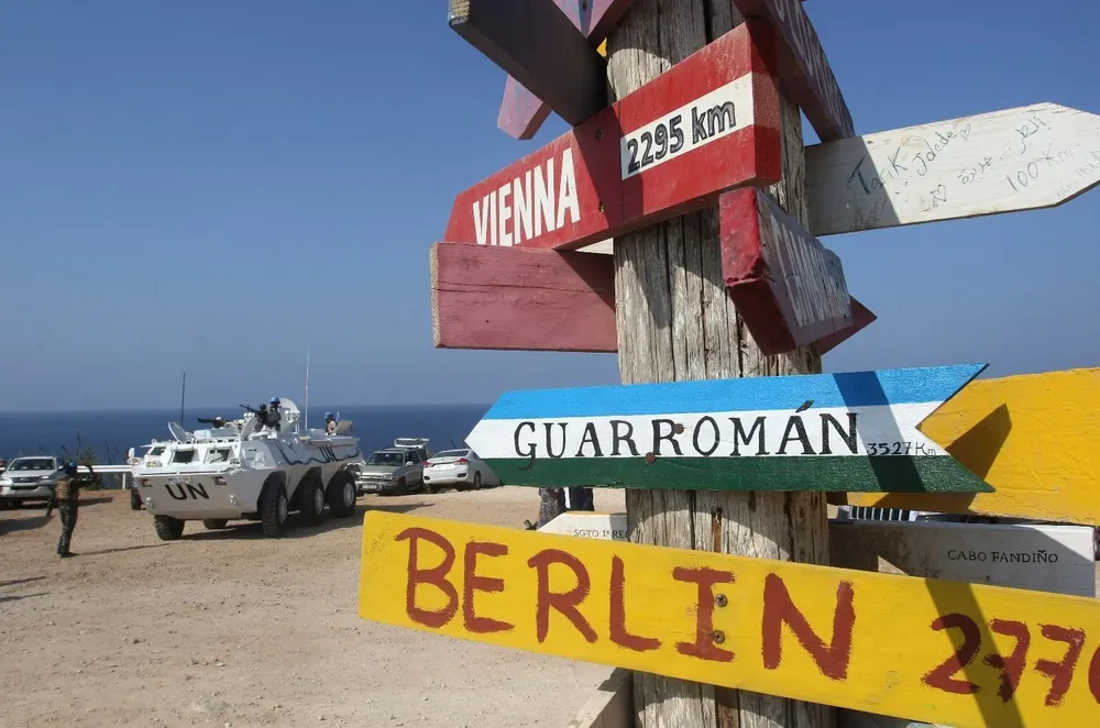 Fuerzas de la paz de las Naciones Unidas estacionadas en playas del Líbano, cerca de la frontera con Israel
