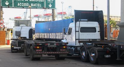Camiones en el puerto de Montevideo. Foto: FocoUy
