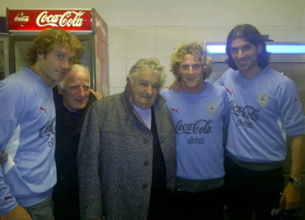 El presidente visita al plantel de Uruguay