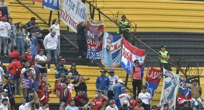 Hinchas de Nacional en el Campeón del Siglo